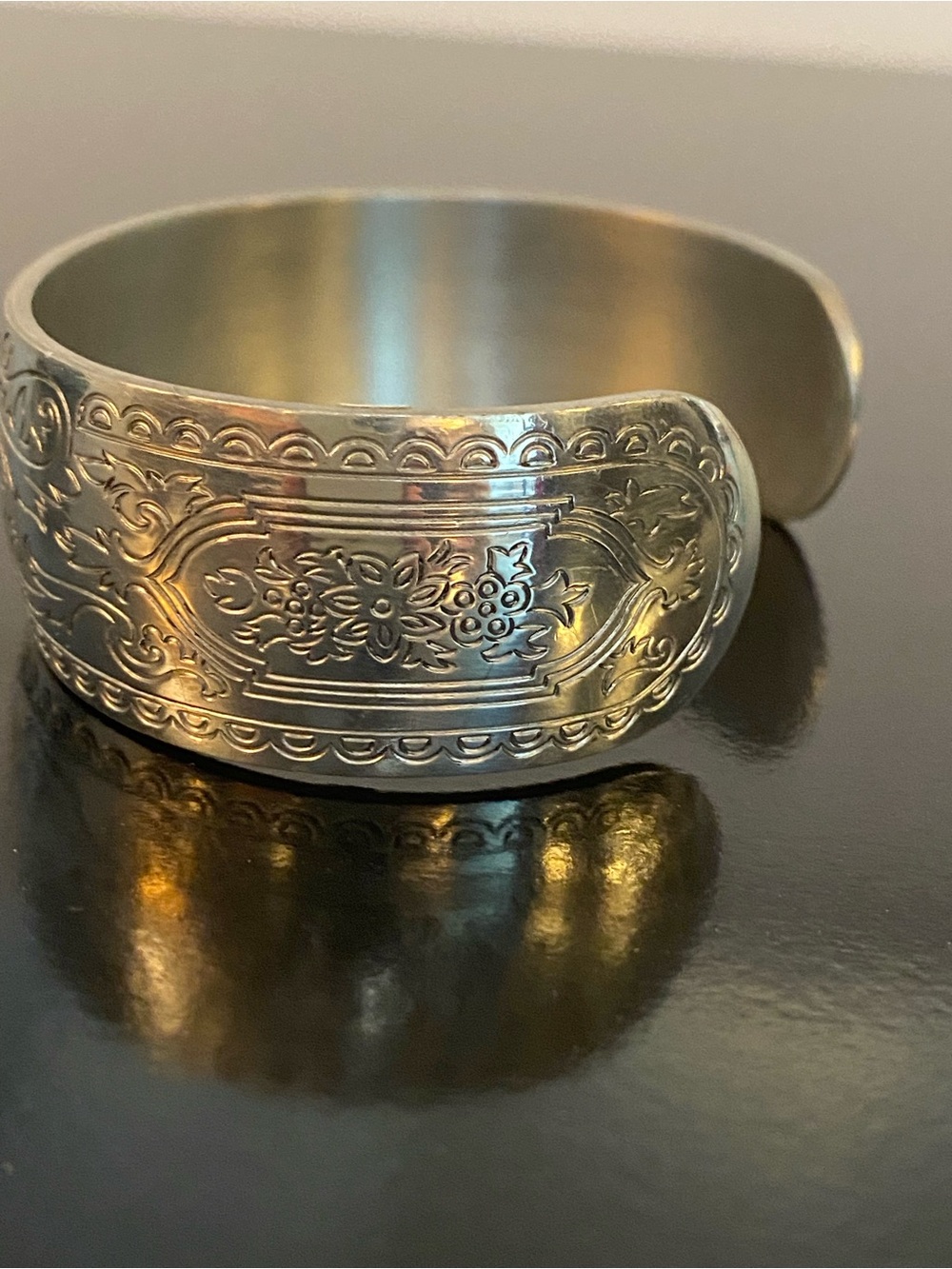 Lenox Kirk Stieff Collection Etched Pewter Cuff Bracelet with Original Box - Picture 4 of 15